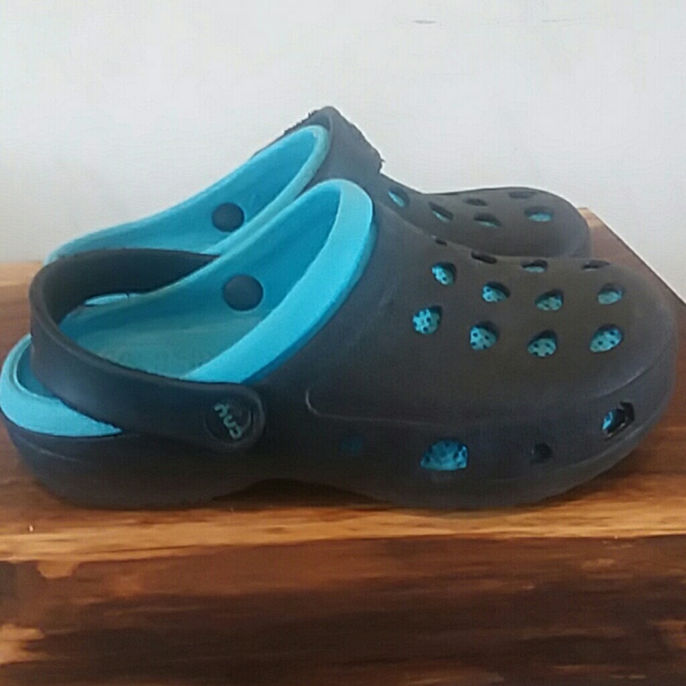 Boys shoes